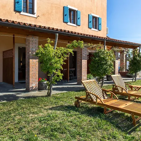 Gold Istra Сечовле