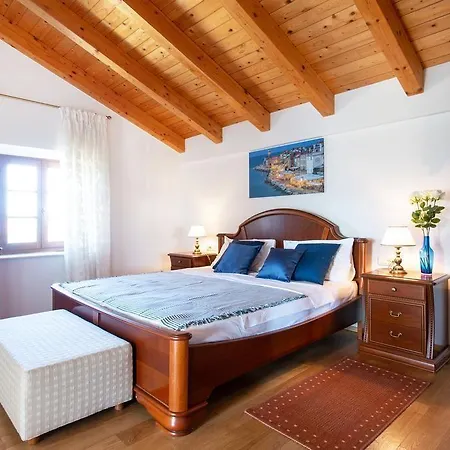 Гостевой дом Gold Istra