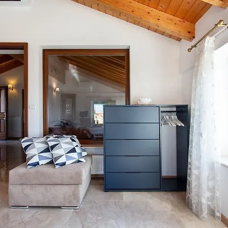 Gold Istra Гостевой дом 3*