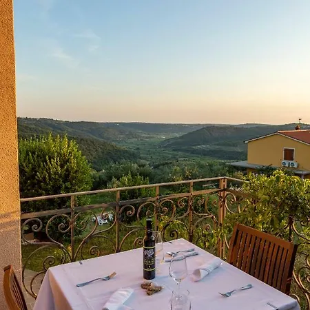 Gold Istra Guest house 3*