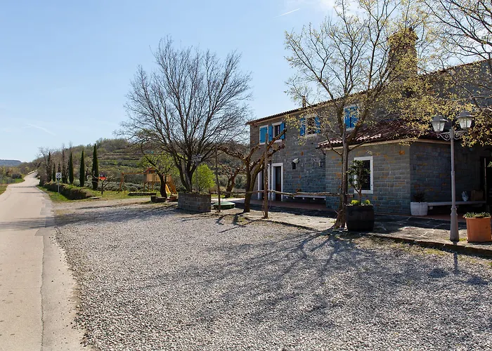 Gold Istra בית הארחה